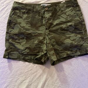 Old Navy Women's Green Camo Cargo Shorts